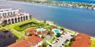 107 Half Moon Circle 107 Half Moon Circle Photo Gallery 1
