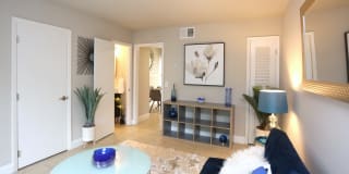 Four Seasons Four Seasons Photo Gallery 1