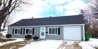 661 Willow Drive, 661 Willow Drive, Photo Gallery 1