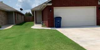 242 Woodbriar Road 242 Woodbriar Road Photo Gallery 1
