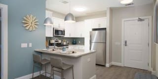 5 Lakeshore Center 1115 5 Lakeshore Center 1115 Photo Gallery 1