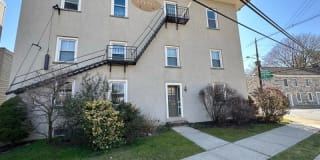601 S Main St Apt A 601 S Main St Apt A Photo Gallery 1