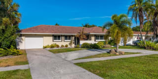 198 SW 12th Avenue 198 SW 12th Avenue Photo Gallery 1