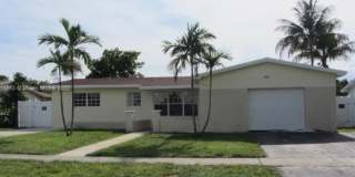 310 NW 76th Ave 310 NW 76th Ave Photo Gallery 1