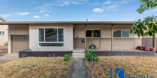 175 Toyon Drive 175 Toyon Drive Photo Gallery 1