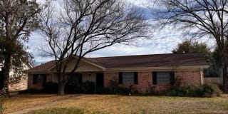 2306 Quail Hollow Dr 2306 Quail Hollow Dr Photo Gallery 1