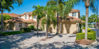 526 Laguna Royale Blvd. #302 526 Laguna Royale Blvd. #302 Photo Gallery 1