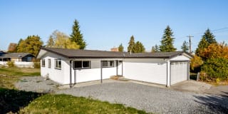 9502 Woodland Ave E 9502 Woodland Ave E Photo Gallery 1