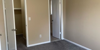 13905 Camelot Dr 13905 Camelot Dr Photo Gallery 1