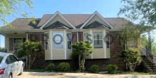 1111 Village Ct NE 1111 Village Ct NE Photo Gallery 1