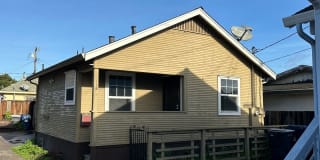 119 Elm St., Unit B 119 Elm St., Unit B Photo Gallery 1