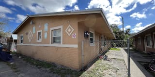 3024 NW 2nd St #2 3024 NW 2nd St #2 Photo Gallery 1