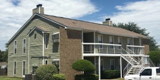 4205 Lake Shore Villa Dr. Lake Shore Villa Apts 4205 Lake Shore Villa Dr. Lake Shore Villa Apts Photo Gallery 1