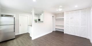 1883 Smith Dr 4 1883 Smith Dr 4 Photo Gallery 1