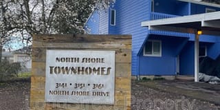 3141 N Shore Drive SE 3141 N Shore Drive SE Photo Gallery 1