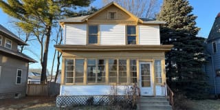 1021 Edgewater Ave 1021 Edgewater Ave Photo Gallery 1
