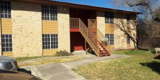 600 E Crockett 600 E Crockett Photo Gallery 1