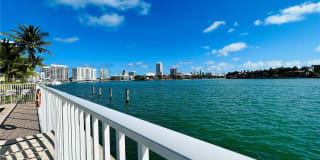 960 Bay Dr 960 Bay Dr Photo Gallery 1
