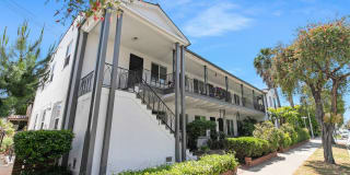 182 N Clark Dr 182 N Clark Dr Photo Gallery 1