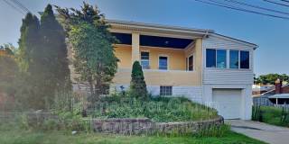 813 Mayville Ave 813 Mayville Ave Photo Gallery 1