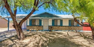 718 E Peppertree Ave 718 E Peppertree Ave Photo Gallery 1