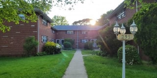 295 Tenafly Road 295 Tenafly Road Photo Gallery 1