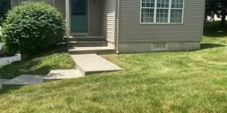 136 ELMCREST DR 136 ELMCREST DR Photo Gallery 1