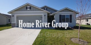 2245 N Mountain Ash Ave 2245 N Mountain Ash Ave Photo Gallery 1