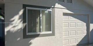 4250 SW 74th Ave 4250 SW 74th Ave Photo Gallery 1