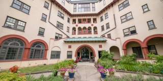 Alcazar Alcazar Photo Gallery 1