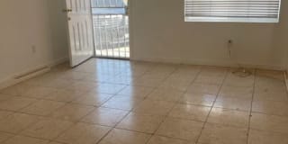 832 W Rosecrans Ave 832 W Rosecrans Ave Photo Gallery 1