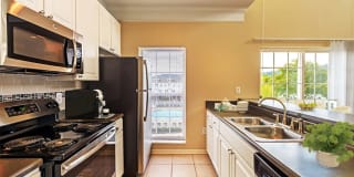 The Waterfront Apartments & Townhomes The Waterfront Apartments & Townhomes Photo Gallery 1