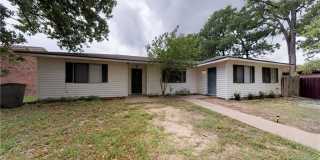 2215 Young Place 2215 Young Place Photo Gallery 1
