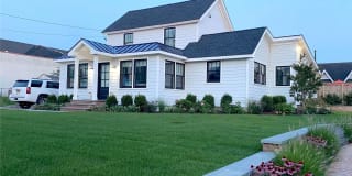 10 E Montauk 10 E Montauk Photo Gallery 1