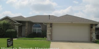 700 Apple Tree Lane 700 Apple Tree Lane Photo Gallery 1