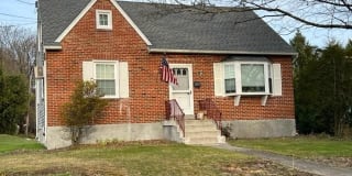 43 CHAPMAN AVENUE 43 CHAPMAN AVENUE Photo Gallery 1