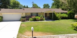 4961 Idlewild Dr 4961 Idlewild Dr Photo Gallery 1