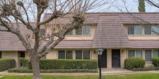 6105 Via Casitas 6105 Via Casitas Photo Gallery 1