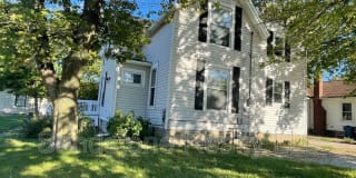 1247 W Erie 1247 W Erie Photo Gallery 1