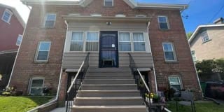 32 DAVIS ST 32 DAVIS ST Photo Gallery 1