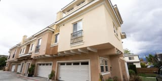 1927 Strathmore Ave APT E 1927 Strathmore Ave APT E Photo Gallery 1