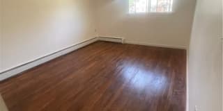 36 White Plains Avenue 36 White Plains Avenue Photo Gallery 1