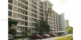 3150 N Palm Aire Dr 3150 N Palm Aire Dr Photo Gallery 1