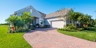 7231 E Village Square 7231 E Village Square Photo Gallery 1