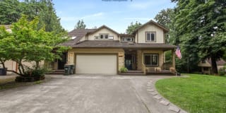 2347 48th Ave SW #B 2347 48th Ave SW #B Photo Gallery 1