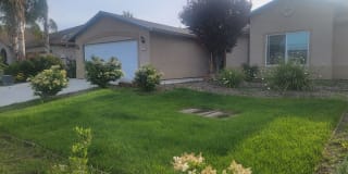 6825 Meadowlak Ave 6825 Meadowlak Ave Photo Gallery 1