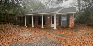 6123 Hinchcliff Rd 6123 Hinchcliff Rd Photo Gallery 1