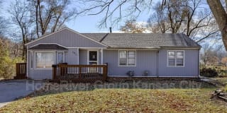 1011 E 134th Ter 1011 E 134th Ter Photo Gallery 1