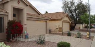 13390 W Watson Ln 13390 W Watson Ln Photo Gallery 1