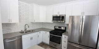 Newly Renovated 2 bedroom in Hawaiian Gardens with private back yard Newly Renovated 2 bedroom in Hawaiian Gardens with private back yard Photo Gallery 1